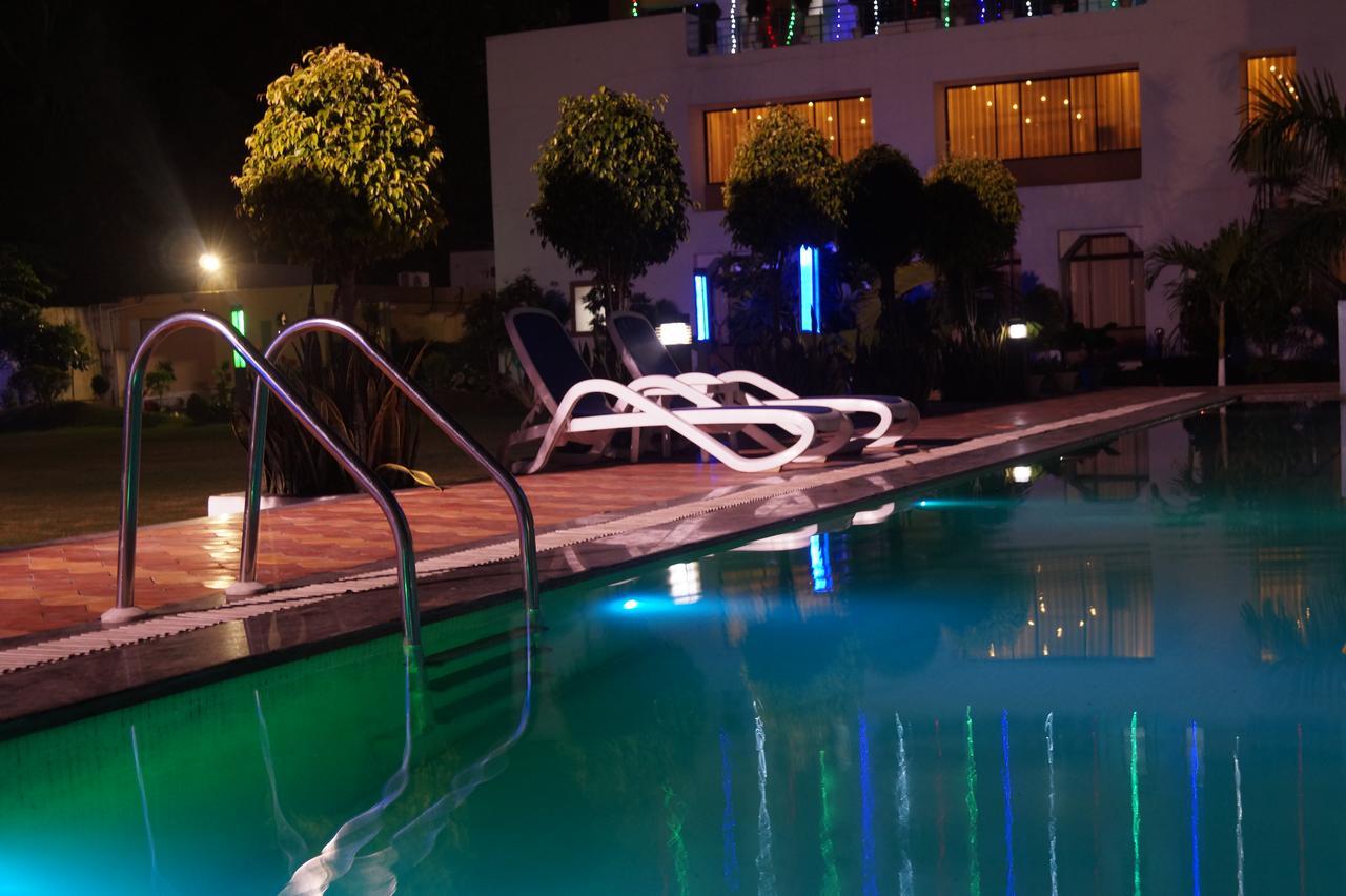 Kamlesh Continental Hotel Angul Exterior photo